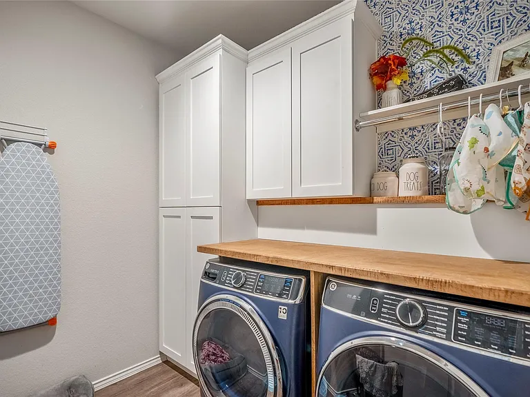 210 Bellewood Manor Dr — Photo 23