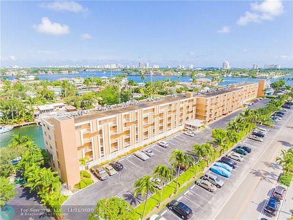 2nd image of 1777 SE 15th St APT 208