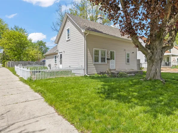 5996 Princess St, Taylor, MI 48180