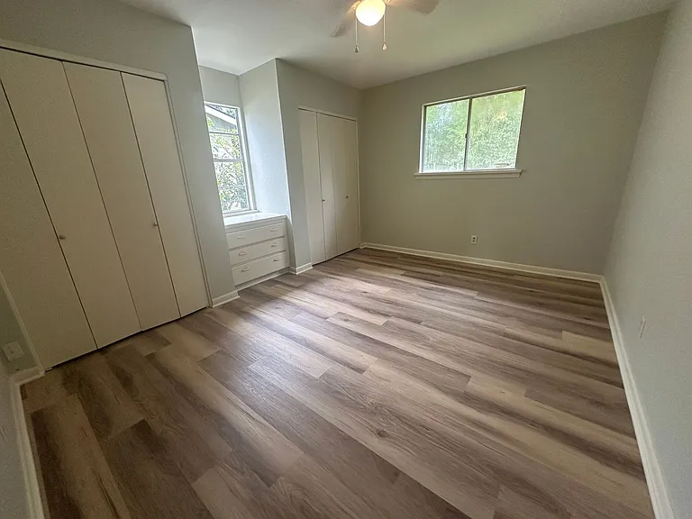443 Janet Ln — Photo 13