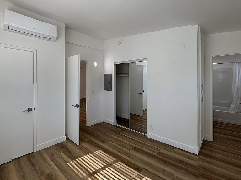 3630 Midvale Ave #16 — Photo 6