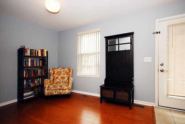 1st image of 4514 W Belmont Ave #8