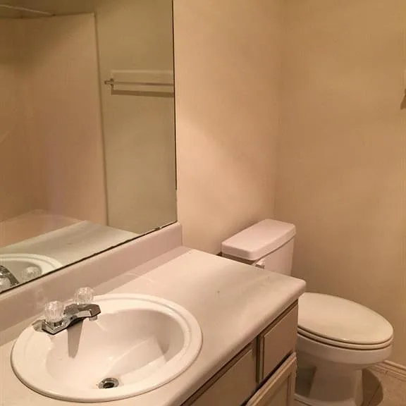 607 Luther Dr #B — Photo 7