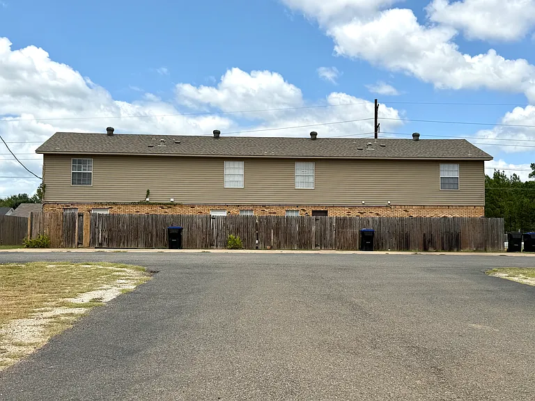 1236 Meadowview Dr — Photo 18