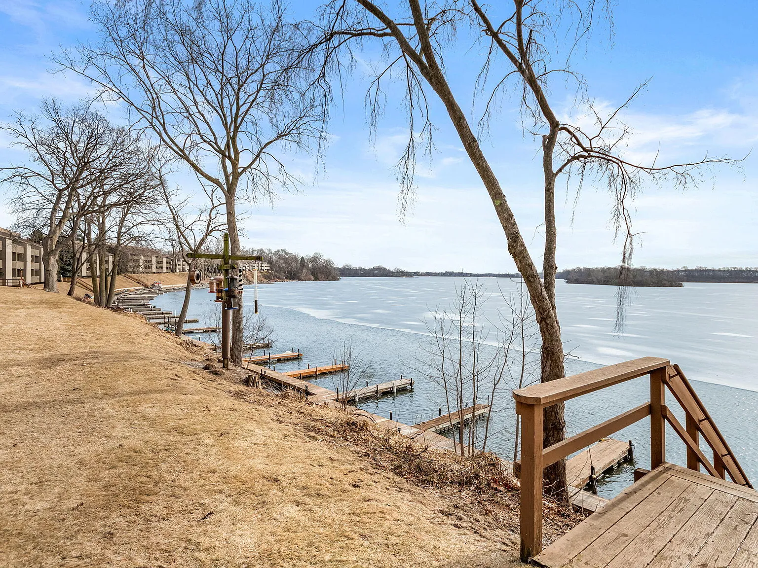 2 bed, 2.0 bath, 1134 sqft, $2,100 — Photo 2