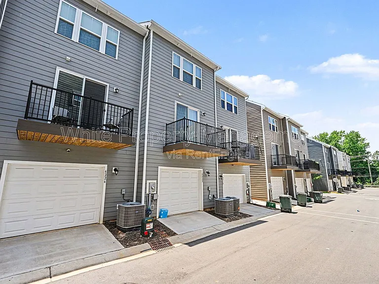 6222 Cleburne Ct — Photo 25