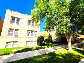 6326 W Raven St, Chicago, IL