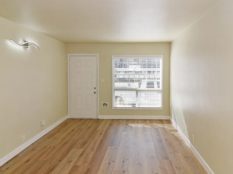 3208 Yosemite Ave — Photo 7