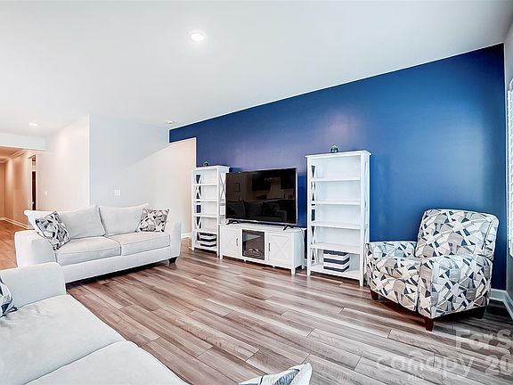 4th image of 9380 Dunwich Dr