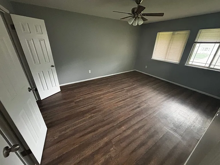 Pet-Friendly Apartments in Shawnee, KS Near Kansas City — Photo 34