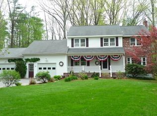 7 Welch Rd, Londonderry, NH 03053