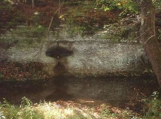 2 Les Ferrell Rd, Stewart, TN 37175