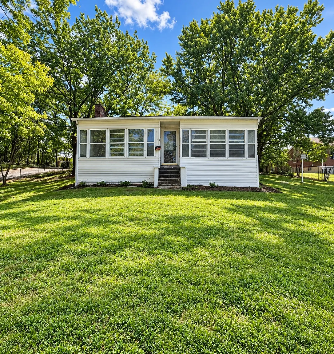 3 bed, 1292 sqft, $1,795 — Photo 1