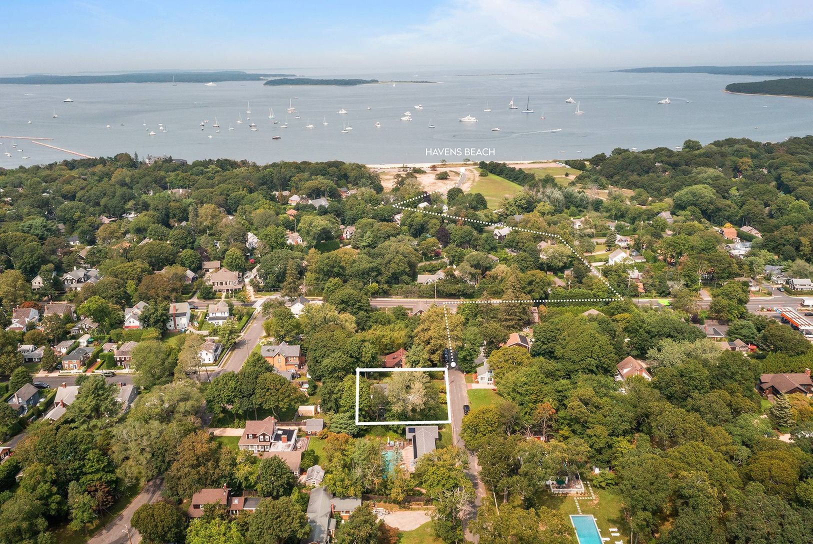  Close to Haven's Beach and Sag Harbor Village