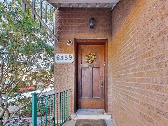 5th image of 6559 N Rockwell St