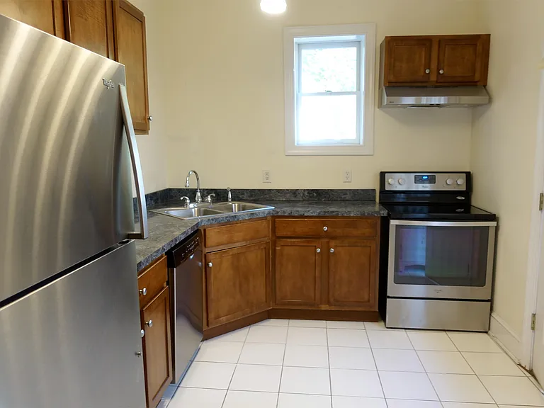 522 1/2 N 1st St — Photo 35