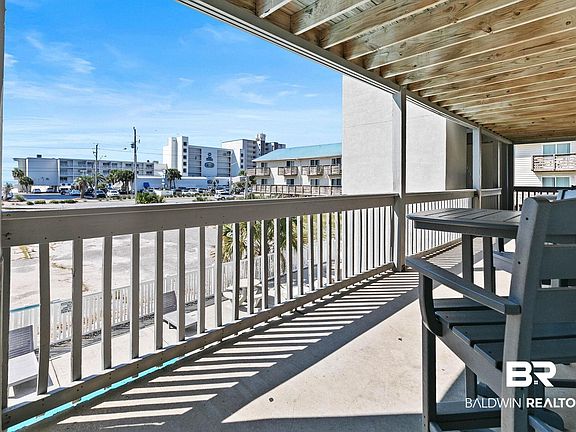 5th image of 331 E 1st Ave #102