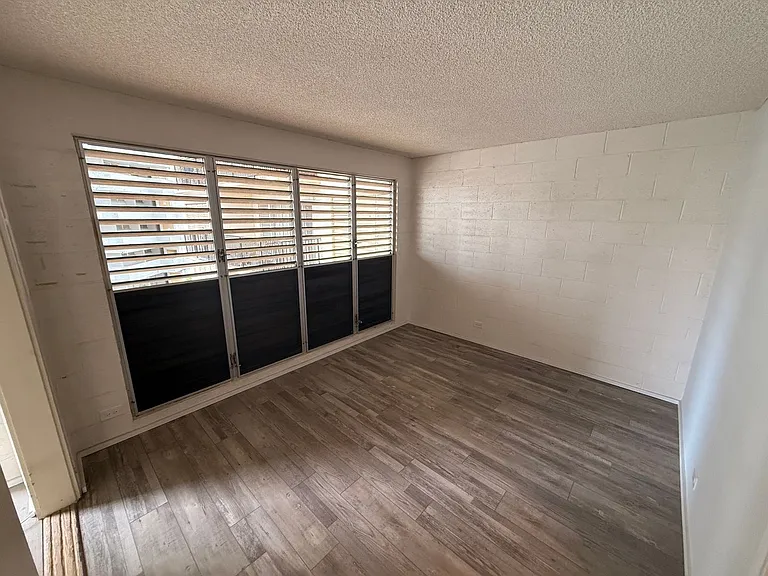 1099 Green St #309 — Photo 11