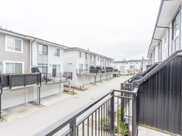 18530 Laurensen Pl #2305, Surrey, BC V4N 6R8