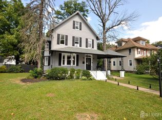 81 Church St, Beverly, NJ 08010