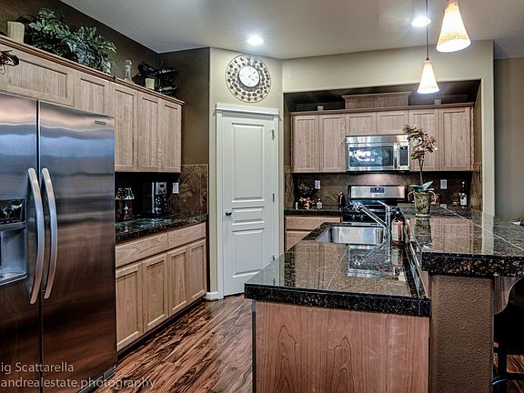 4th image of 5718 NE Lisbon Way