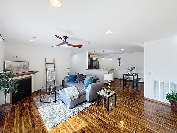 3rd image of 420 E Franklin St APT 104