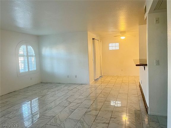 3rd image of 3145 E Flamingo Rd APT 1008