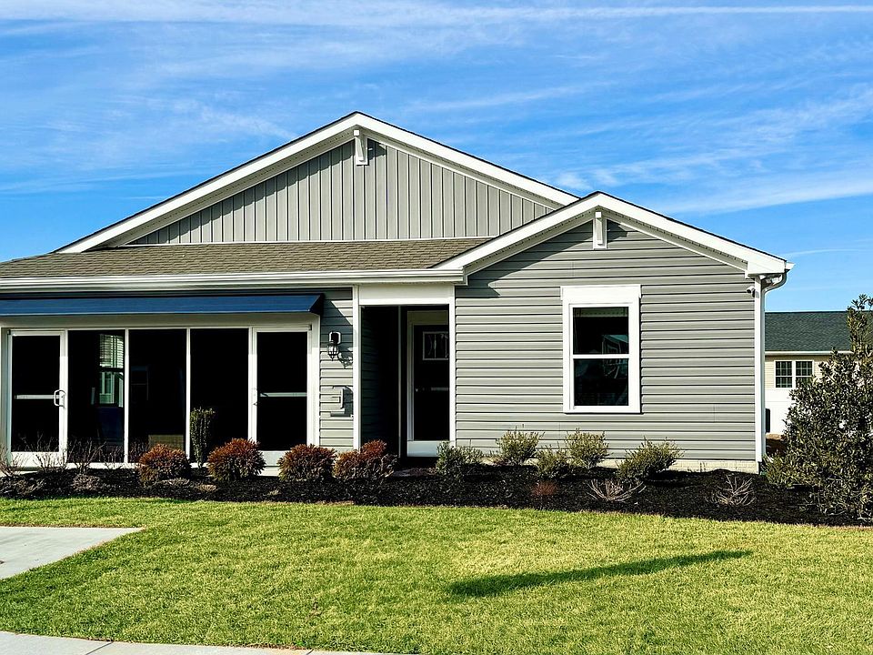 1st image of 89 New England Dr