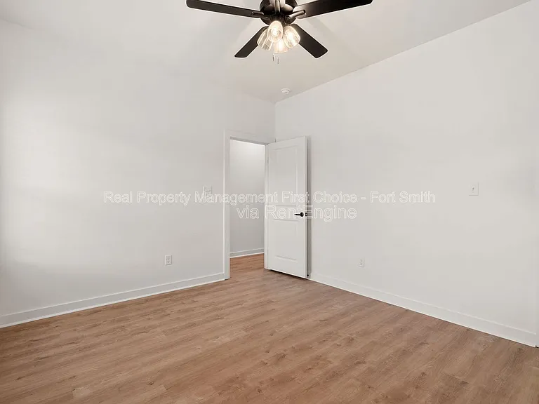 10120 Talavera Trl #B — Photo 17