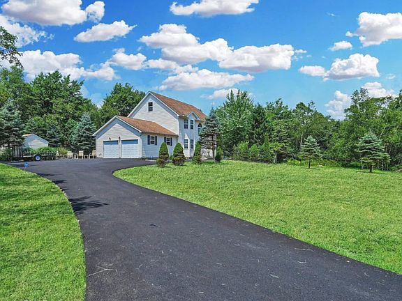 2nd image of 155 Horseshoe Dr