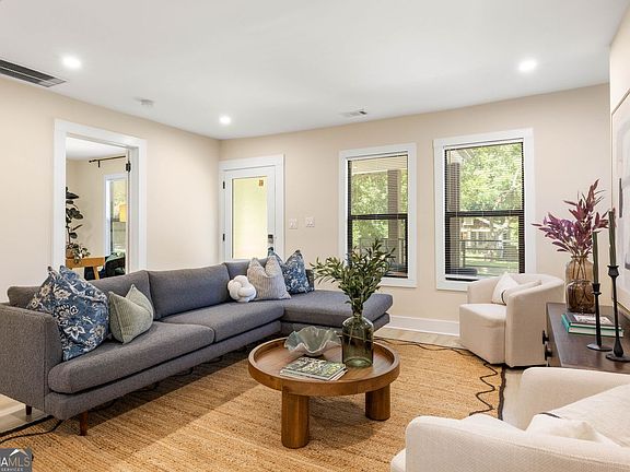 4th image of 264 Haas Ave SE