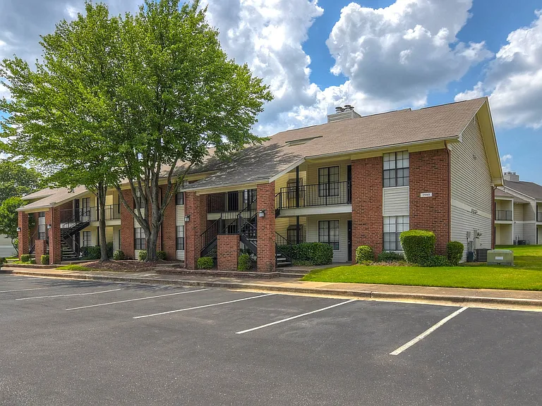 Cordova Creek Apartments — Photo 12