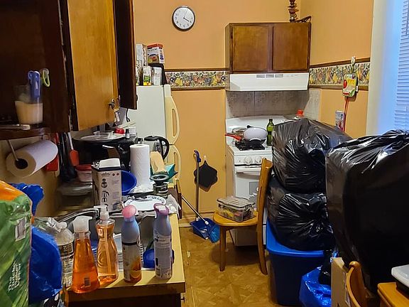 2nd image of 2077 E 12th St #2