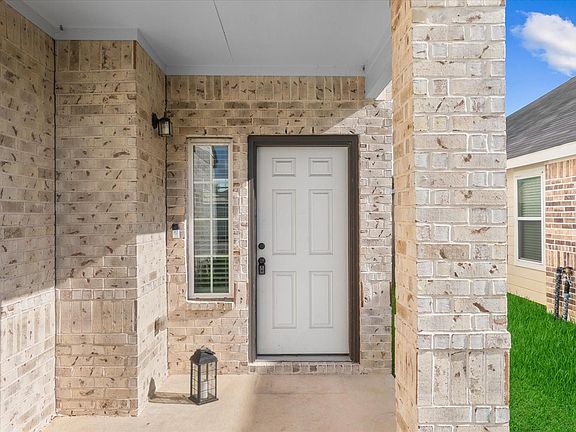 3rd image of 3327 Tavo Ridge Dr