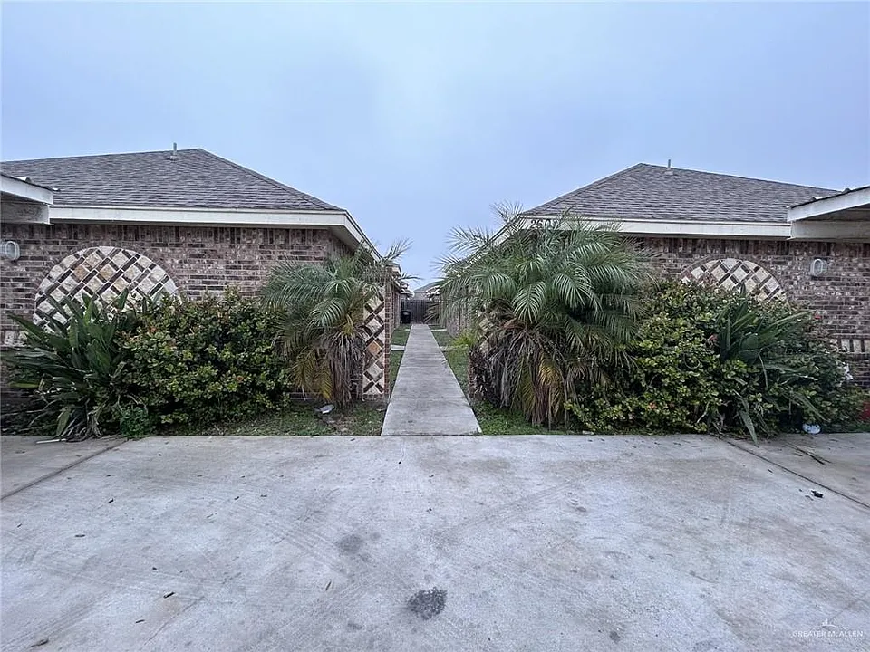 2601 E Garfield Ave #4