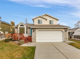 1248 W Edgeberry Dr, Murray, UT 84123