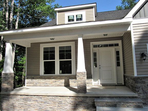 2nd image of 246 W Devonshire Avenue
