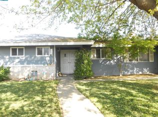 3936 S Linda Vista St SW, Visalia, CA 93277