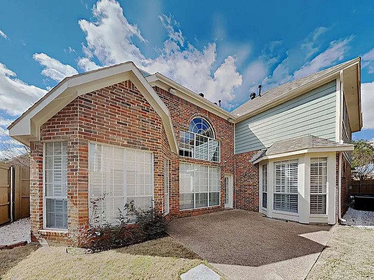 14620 Stratford Ct — Photo 16