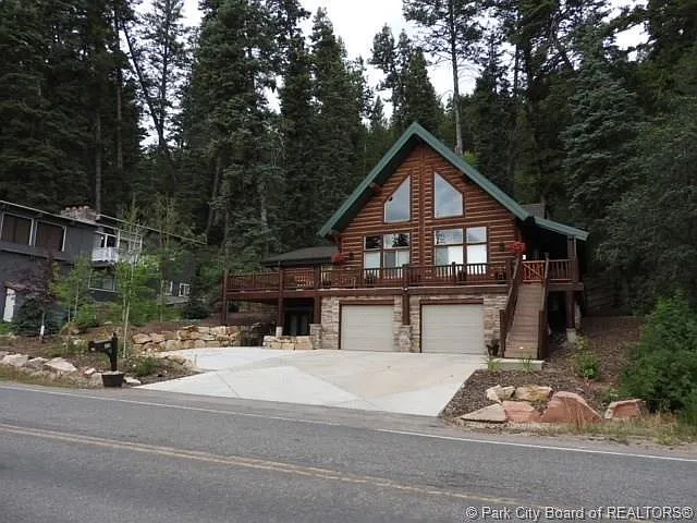430 Parkview Dr — Photo 1
