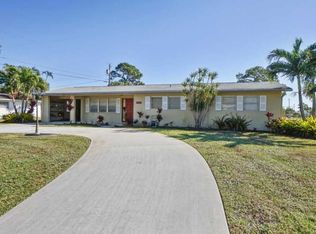 818 Mimosa Ct, Haverhill, FL 33415