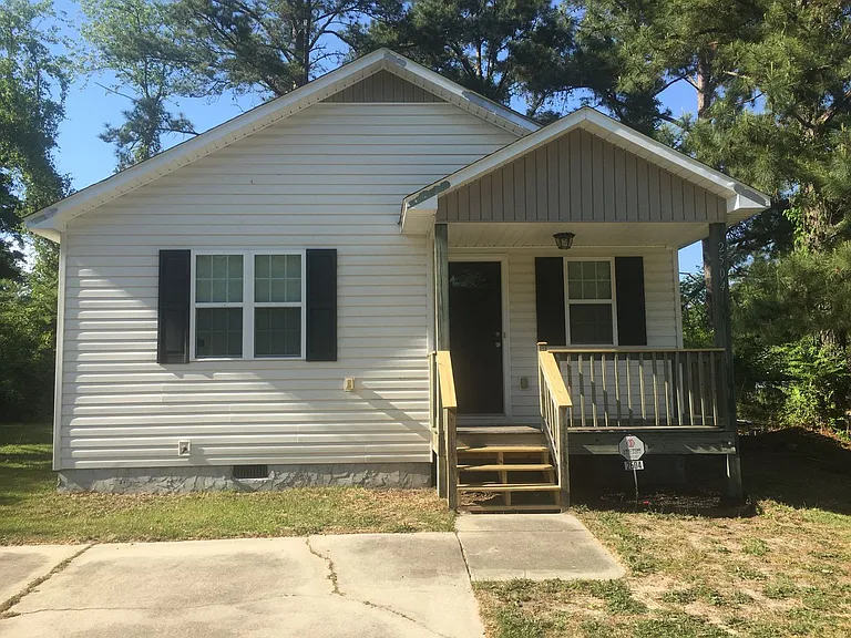 2504 McKinley Ave — Photo 1