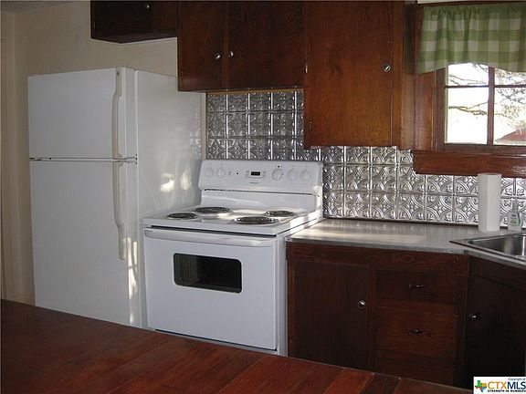 3rd image of 1432B N Walnut Ave