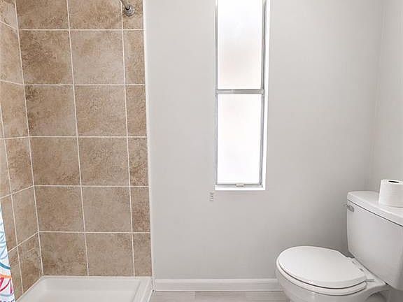4th image of 5510 Sir Walter Way