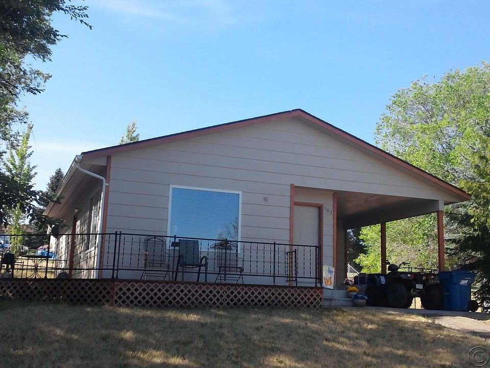 1st image of 503 21st Ave W