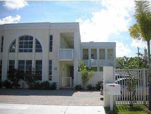 1st image of 705 NW 5th Ave