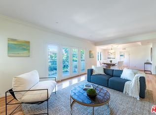 405 N Palm Dr APT 201, Beverly Hills, CA 90210