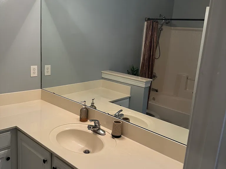 119 Fountain Pointe Ln #103 — Photo 9