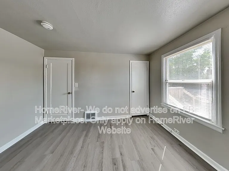 2329 W Sanson Ave — Photo 10