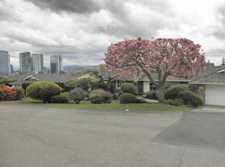 9663 Hilltop Rd, Bellevue, WA 98004